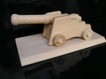 Festungskanone Kanone auf einem Sockel Holzspielzeug Geschenke