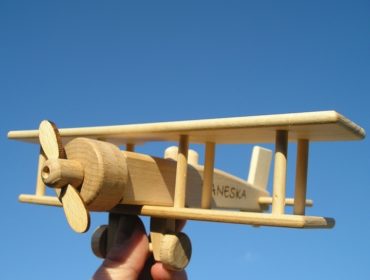 Flugzeug Doppeldecker Holzspielzeug