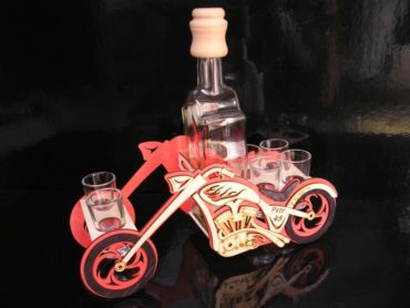 Geschenkflasche und Glas für Alkohol für Biker Geschenkflasche für Motorradfahrer MOTORKA chooper