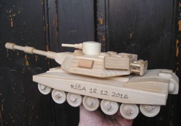 Holzgeschenke Panzer und Spielzeug