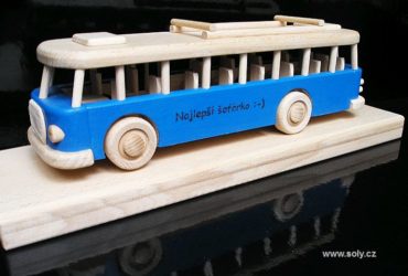 Holzspielzeug Bus fur Kindedr