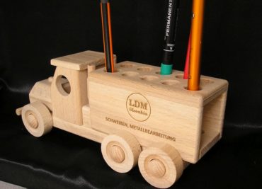 Stifthalter für Autos, Werbeartikel aus Holz