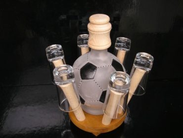 Geschenk für einen Fußballspieler Ein Geschenk für einen Fußballspieler Geschenkflasche, Flasche, Alkoholglas